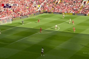 3连胜登顶！利物浦1-0阿森纳 索博任意球世界波 维尔茨萨利巴伤退