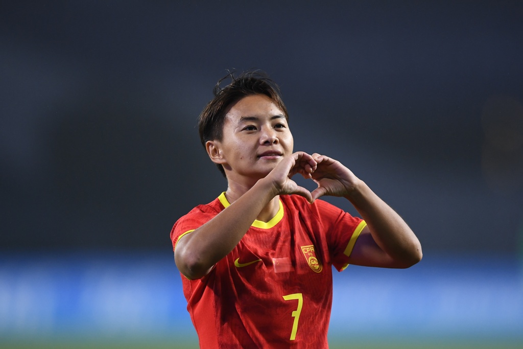 下场对美国！今晚报：王霜等3名武汉队的国脚已和中国女足汇合